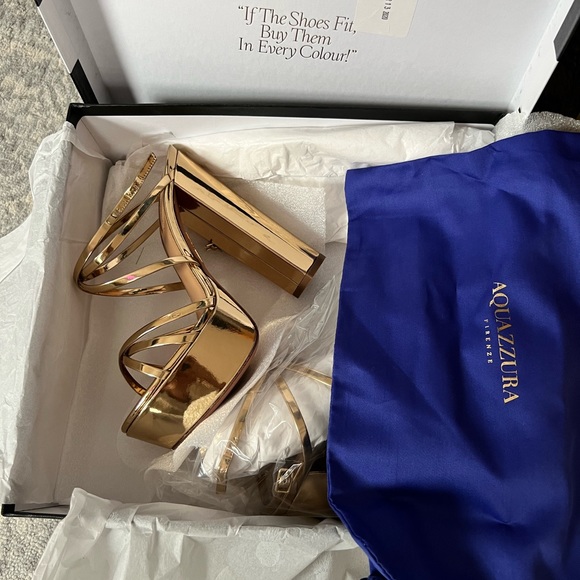 Aquazzura Shoes - Never worn before Aquazzura metallic platform heels. Size 36.5.